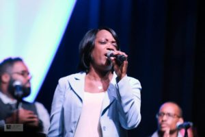Praying2-at-NLC-0915